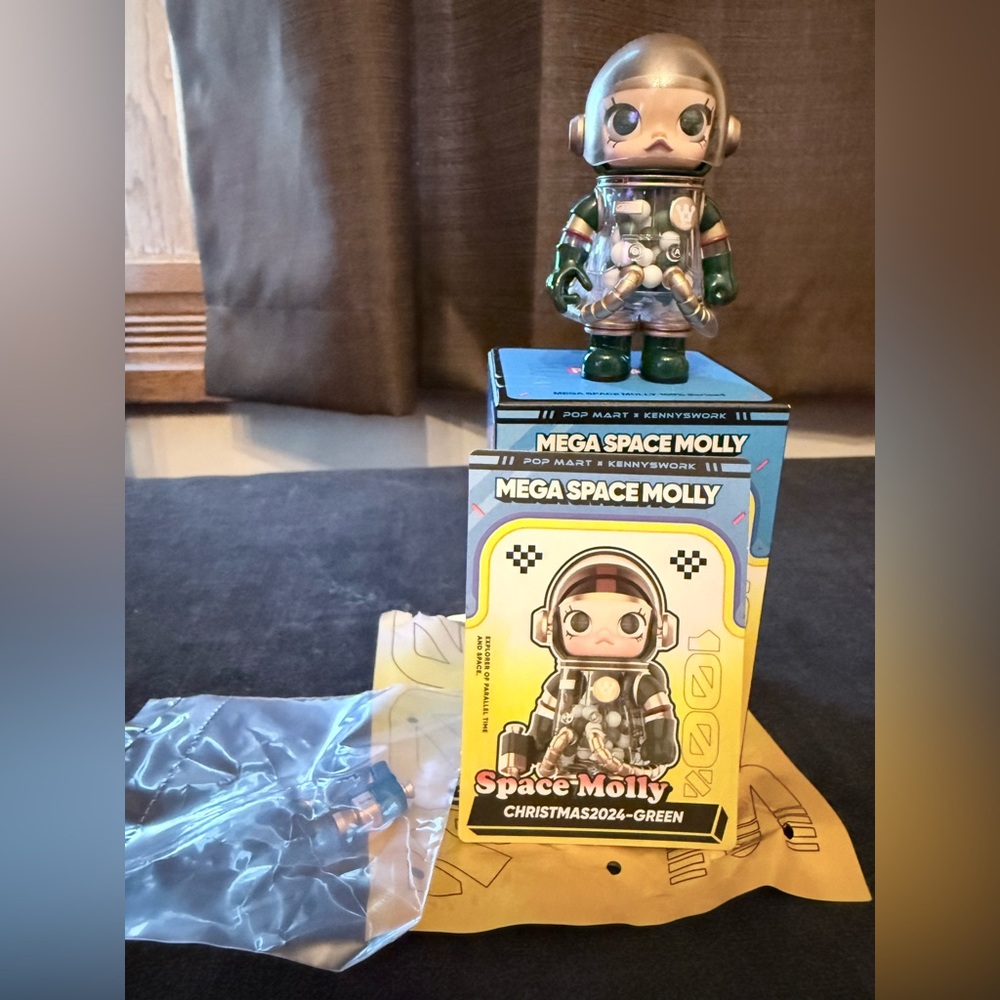 New Series 4 100% Mega Space Molly - Christmas2024 Green SPECIAL Version!